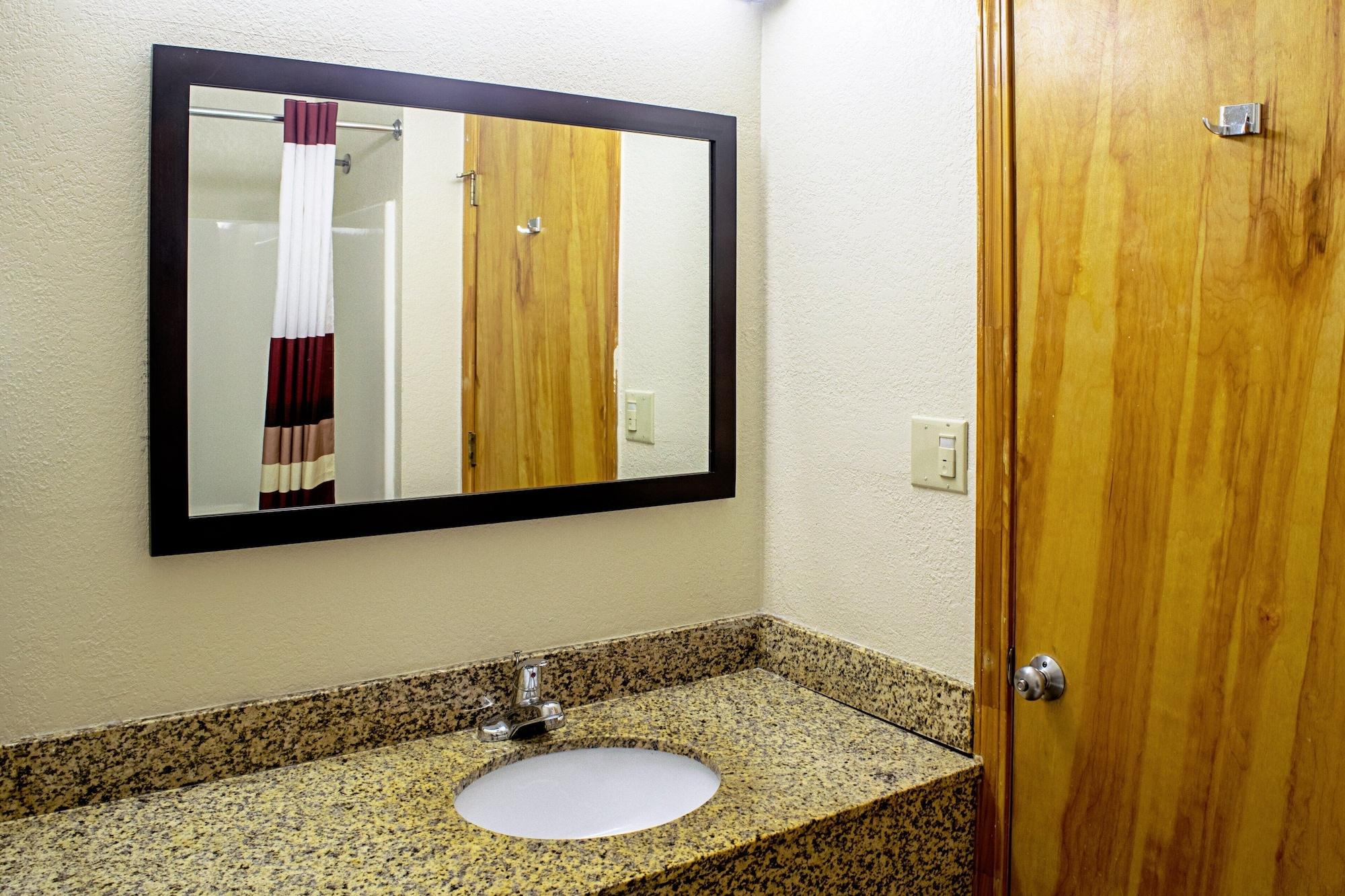 Red Roof Inn & Suites Middletown - Franklin Esterno foto